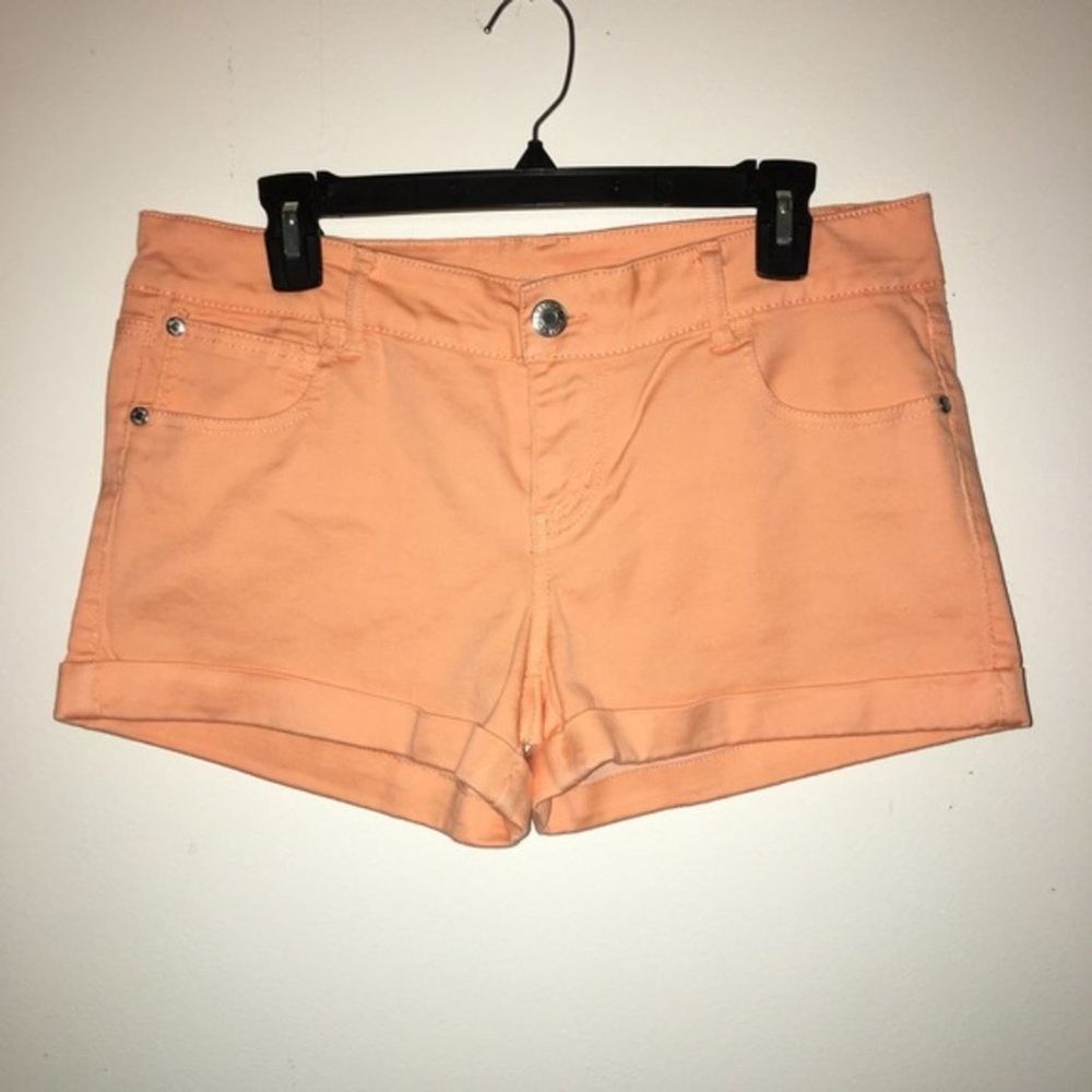 NWOT Celebrity Pink Twill Shorts